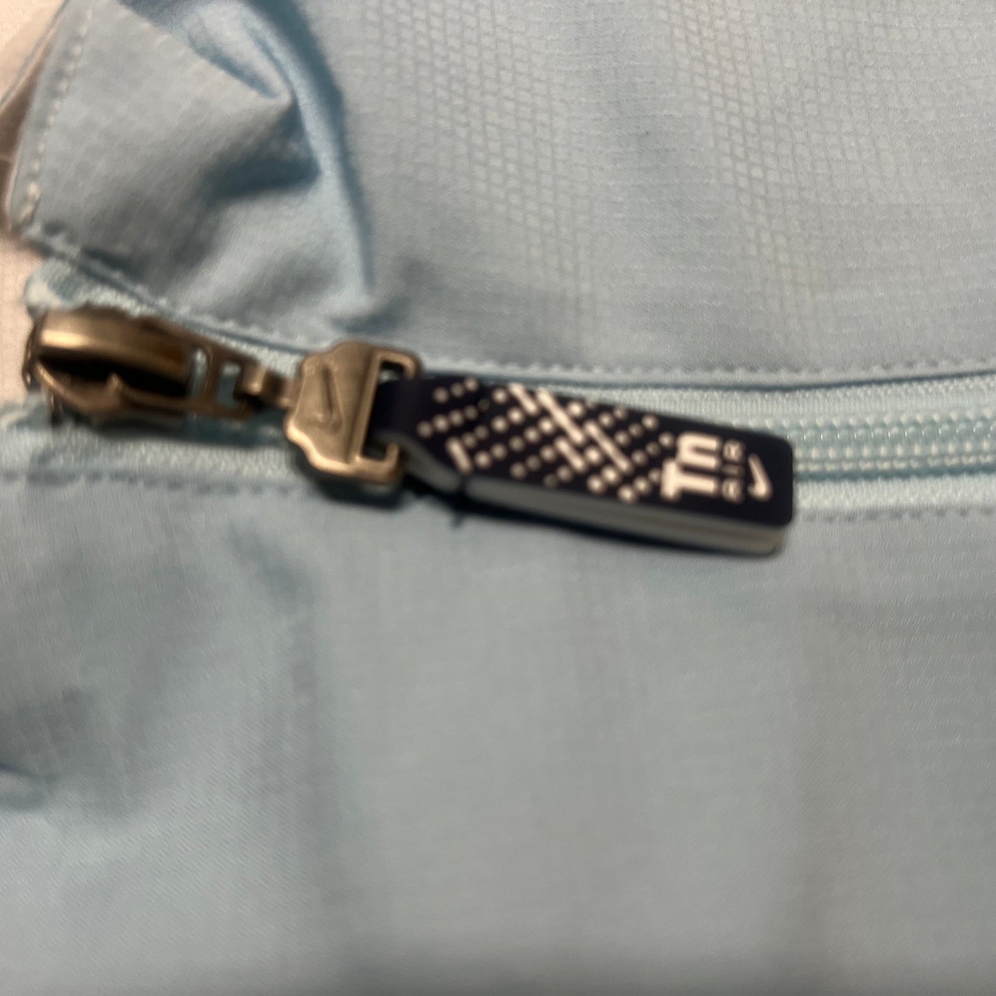 (L) NIKE TN TRACK JACKET - SKY BLUE
