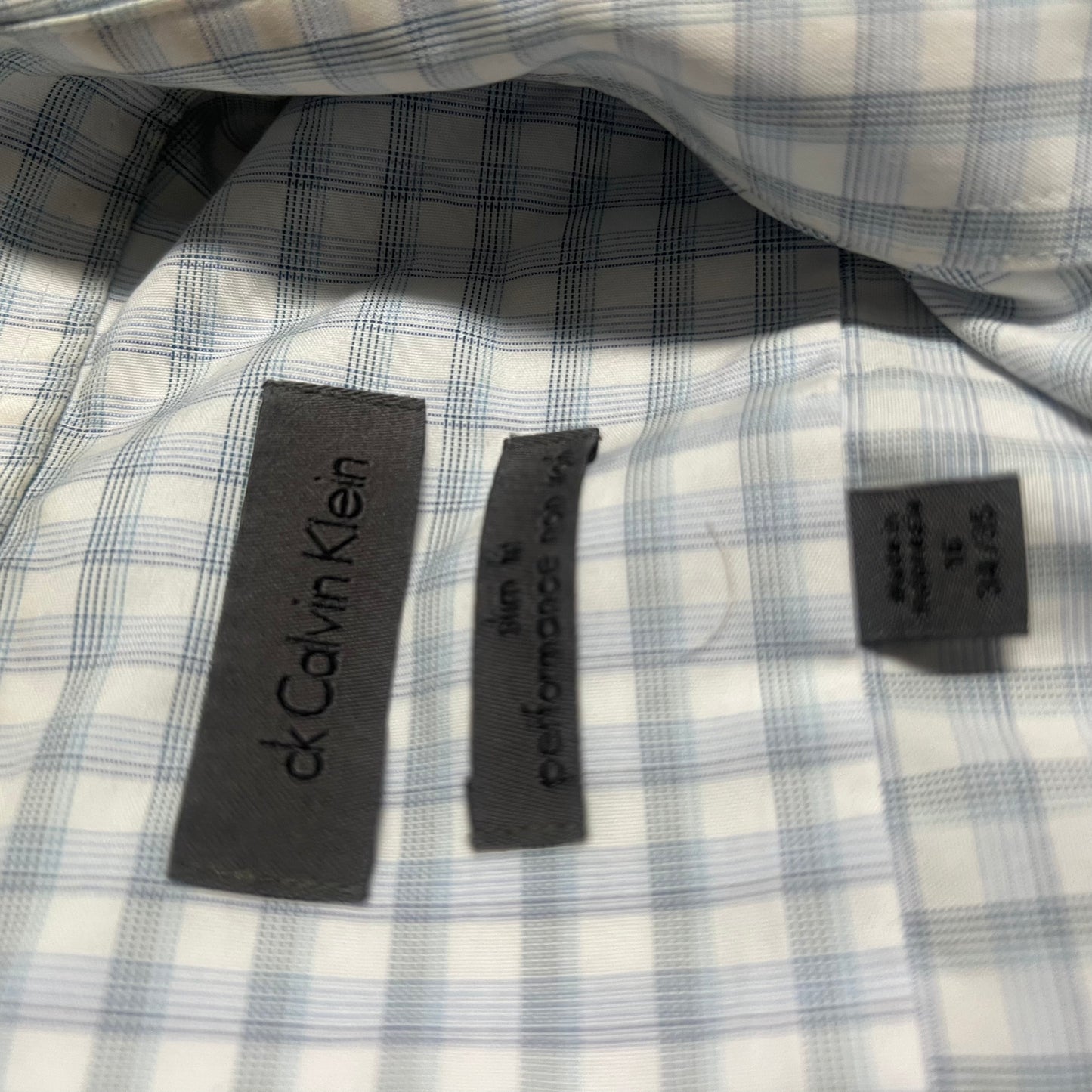 (M) VINTAGE 90s CROPPED AND DISTRESSED CALVIN KLEIN BUTTON UP